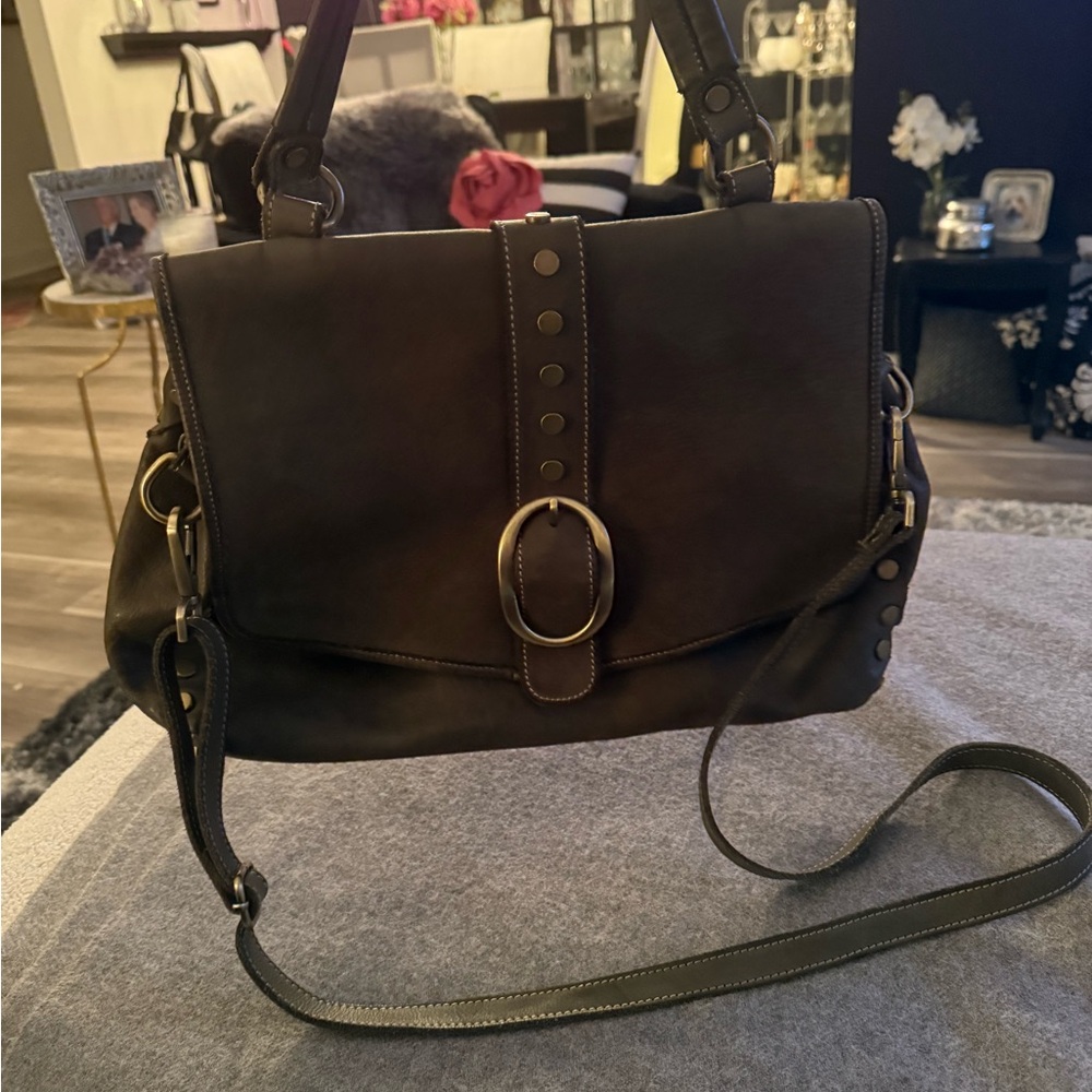 Gorgeous Handmade Olive Green Leather Shoulder Bag. Luxurious, Trendy, Stunning! - Picture 4 of 13